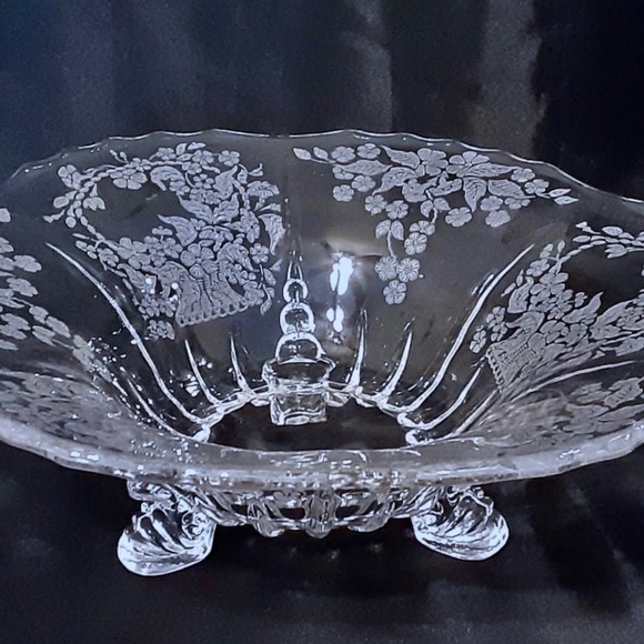 💲SALE💲Vintage New Martinsville Large Meadow Wreath Etched Clear Crystal Bowl - Picture 1 of 6